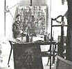 Lo studio del Moiariello, 1975. Al cavalletto: Spiritual, acrilico 120x120